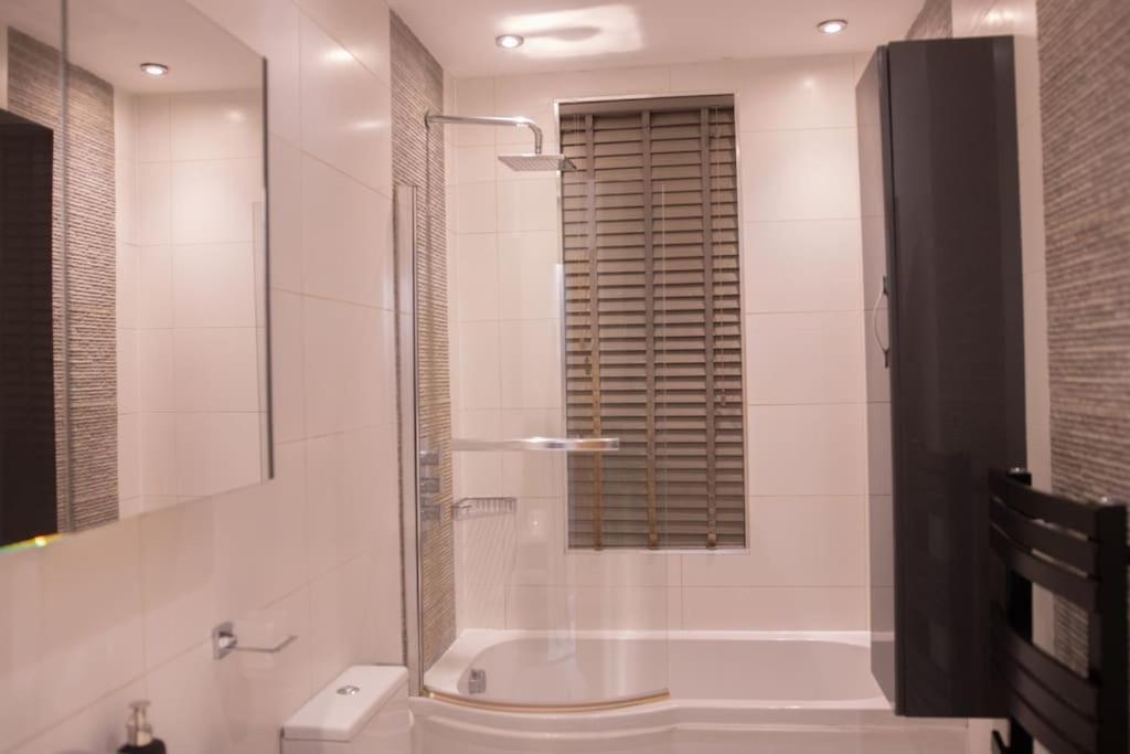 Oikoshomes Three Bedroom Flat In London Exterior photo