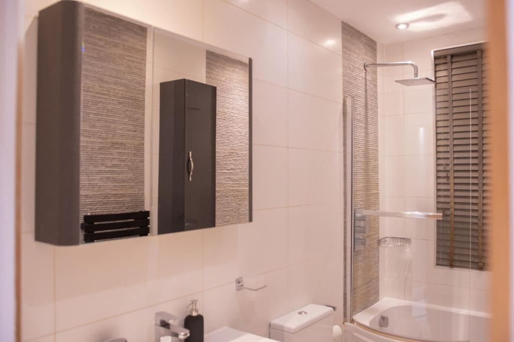 Oikoshomes Three Bedroom Flat In London Exterior photo