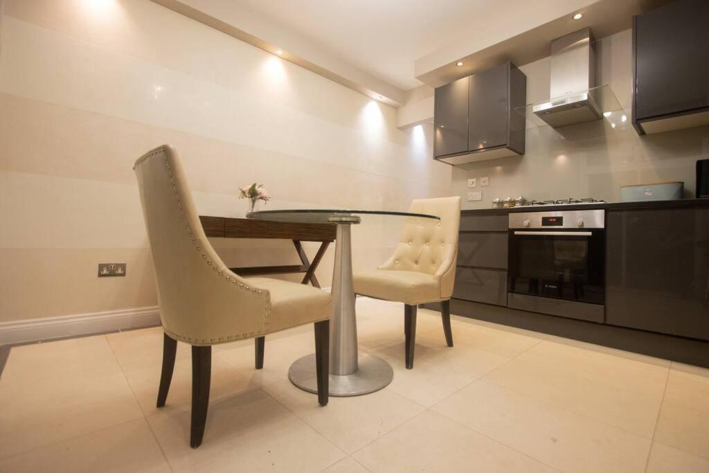 Oikoshomes Three Bedroom Flat In London Exterior photo
